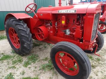 Main image McCormick-Deering W-30